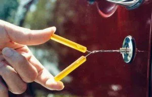 Parker Locksmith Store Livonia, MI 734-274-2328 - key-broke-in-lock